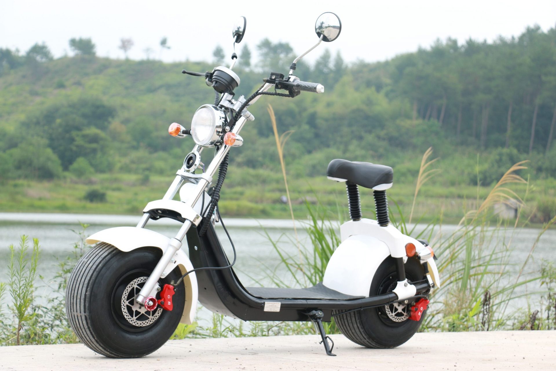 Elektromos Harley robogó CityCoco SC10 Pro-fehér-profilból